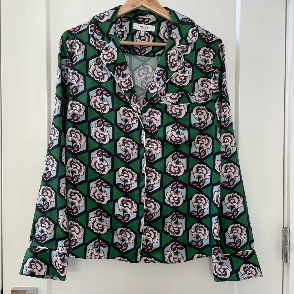 Mil­ly Flo­ral Blouse worn D’An­dra Sim­mons in The Re­al House­wives Dal­las 4 - Image 3