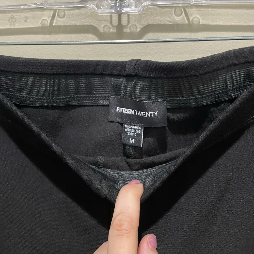 Fifteen Twenty Button Detail Knit Pants Leggings Black Size Medium - Image 5