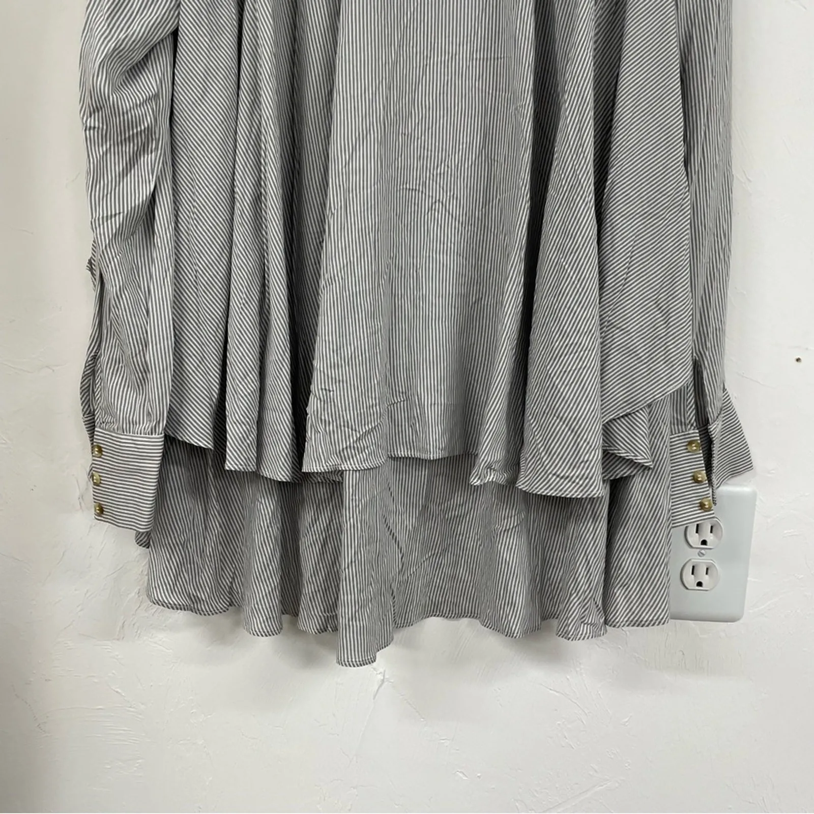 Free People Grey & White Striped Ruffled Tiered Long Sleeve Blouse Womens S Top - Image 5