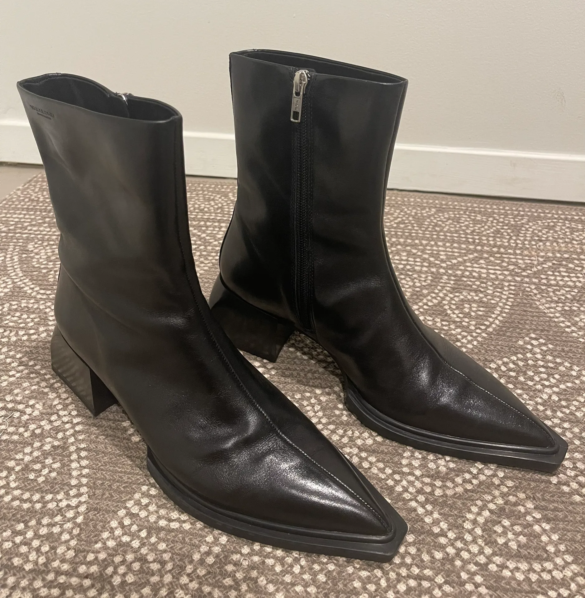 Vagabond Vivian Booties - Image 4