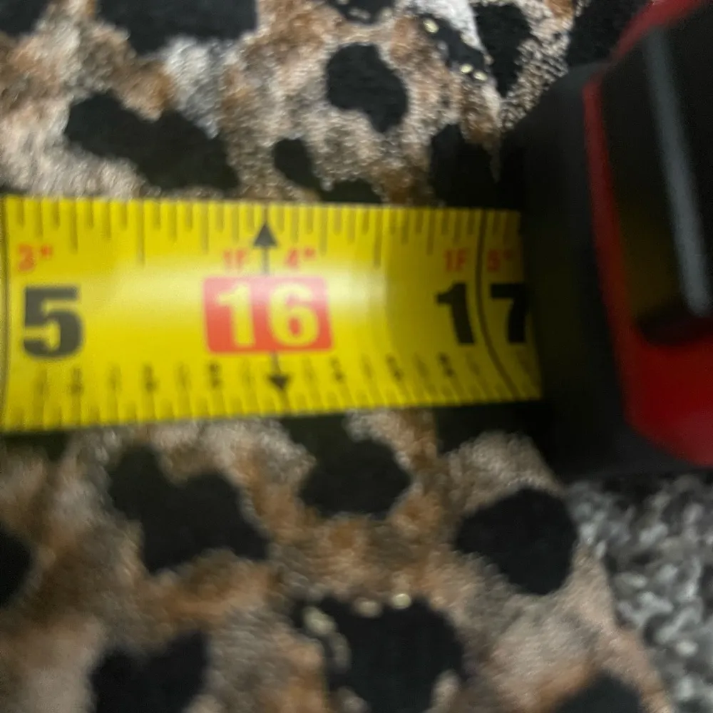 Notations brown animal leopard print 3/4 sleeve v neck blouse L - Image 7