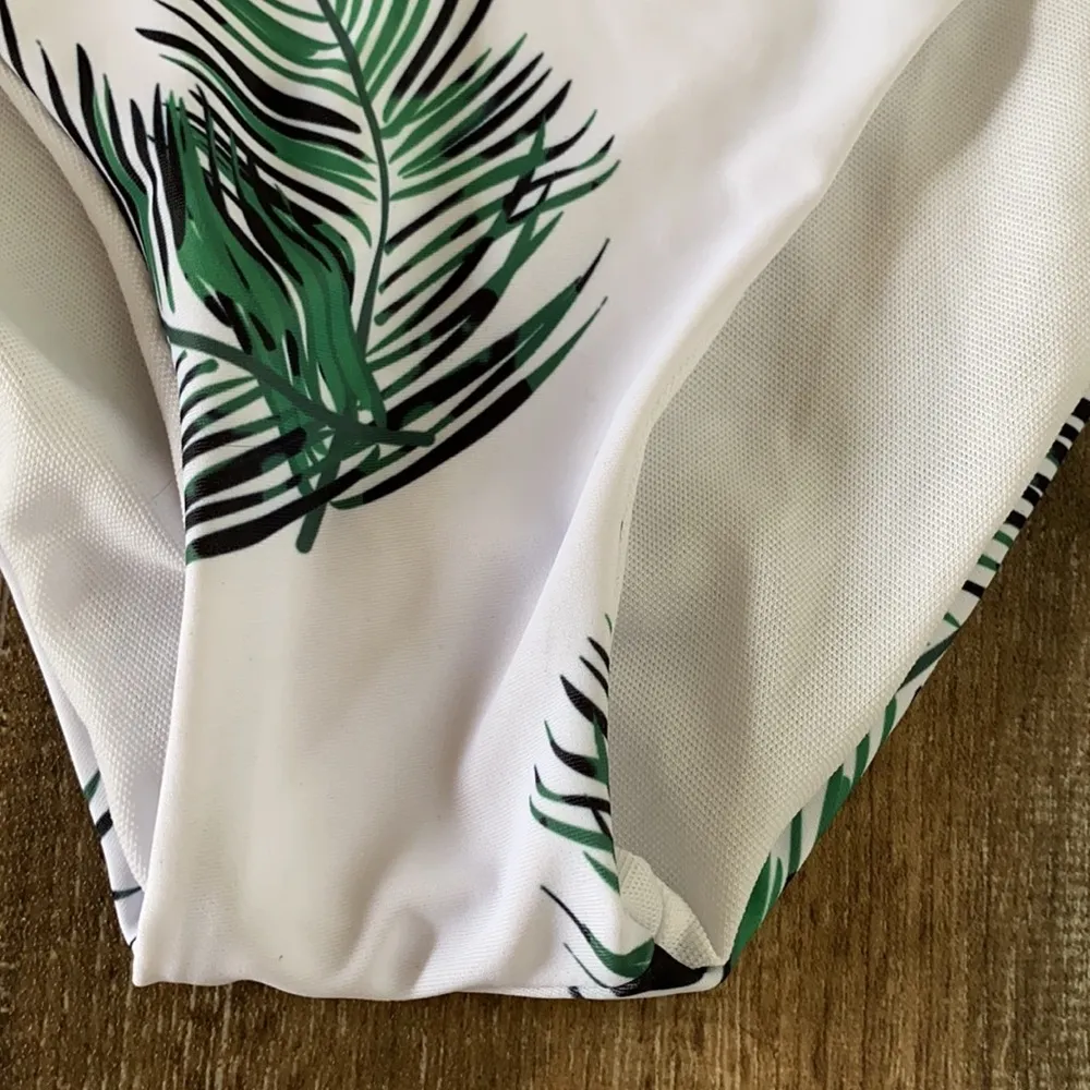 SHEIN White Palm Bikini Bottoms Size Large - Image 4