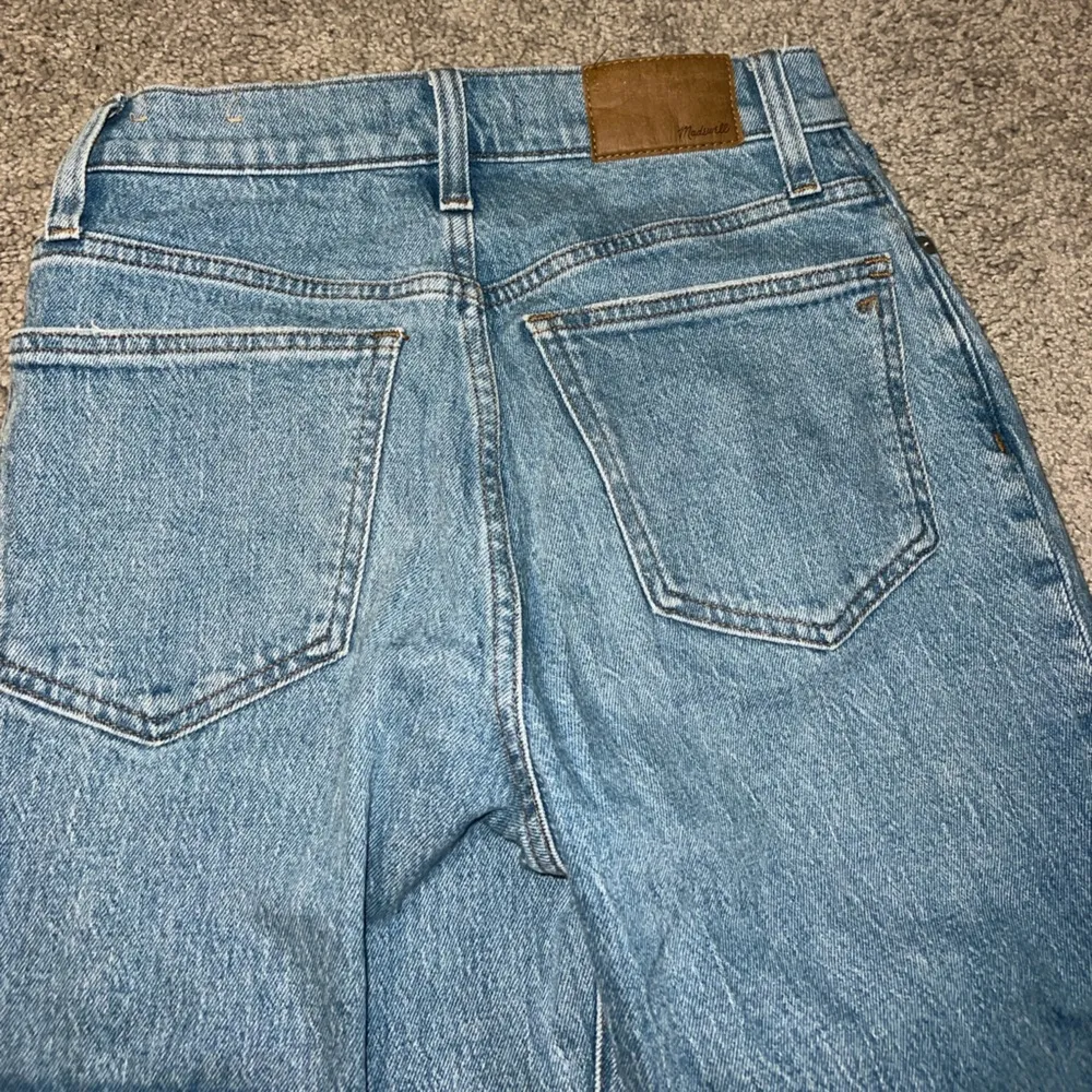 Madewell  Perfect Vintage Straight Jean in Ferman Wash - Image 11