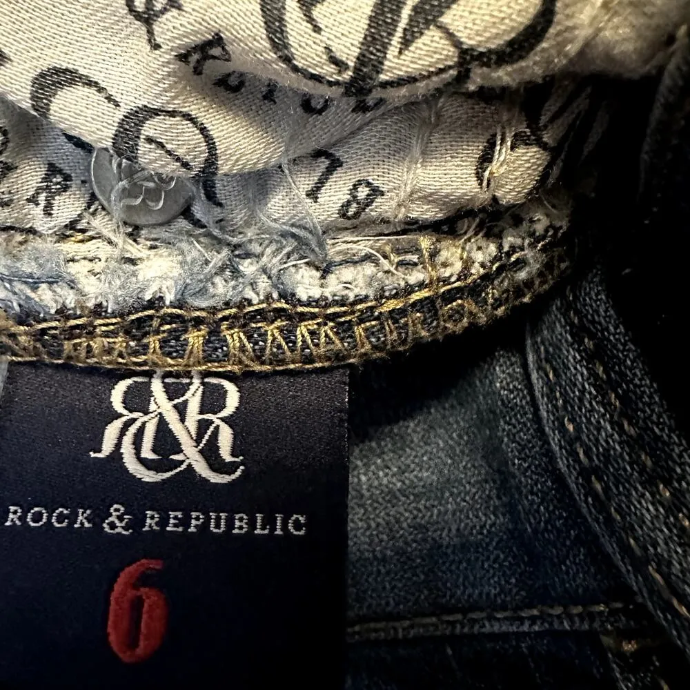 Rock & Republic Kristy Denim Jean Shorts Mid Rise Raw Hem Whiskering Dark Wash 6 - Image 4