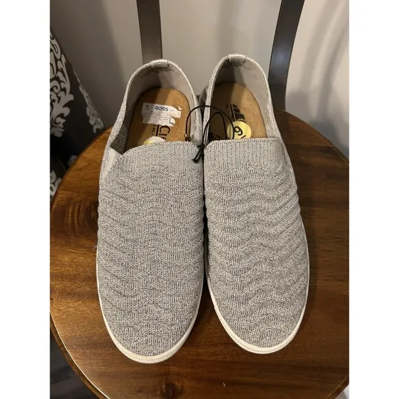 New White Mountain Metallic Silver Stretchy Size 9 Slip On Shoes Loafers - Image 2