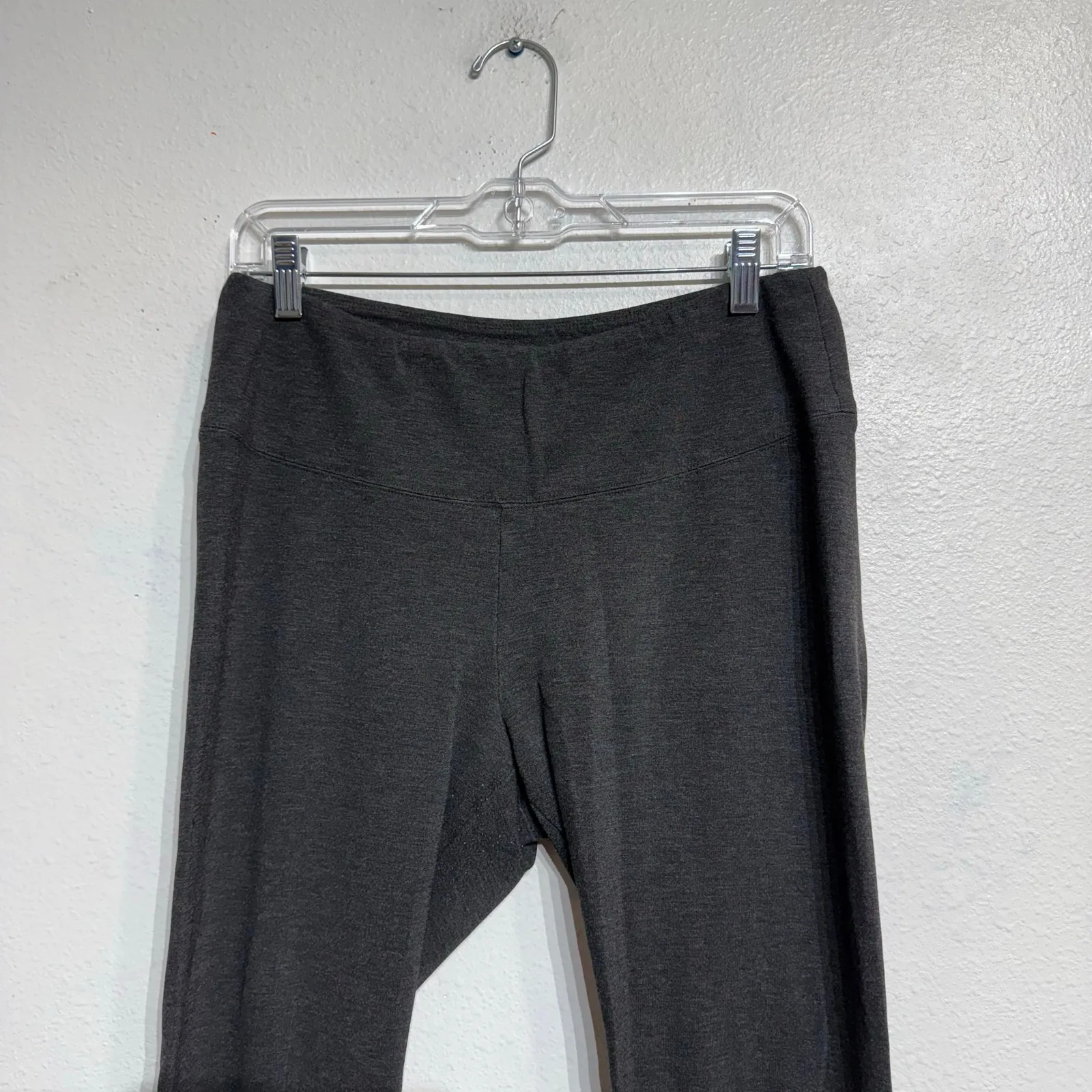 White House Black Market Gray Runway Leggings Sz 14 - Image 3