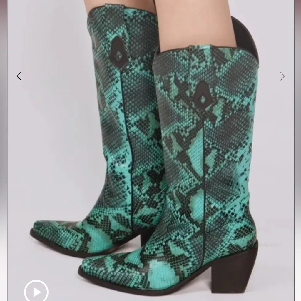 The Sheila Snakeskin Heeled Boots by Wetkiss Green Size 7.5 - Image 2