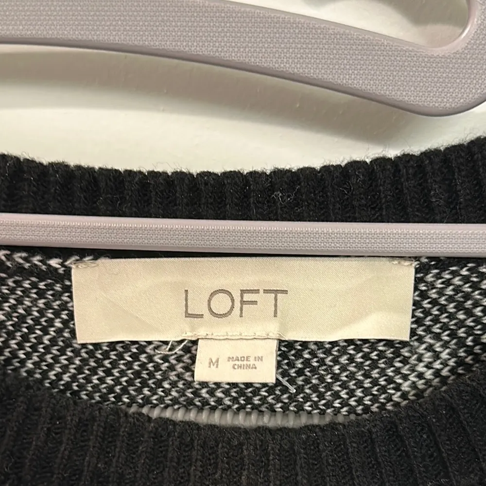 LOFT Black and White Crew Neck Sweater with Hearts EUC - Image 4