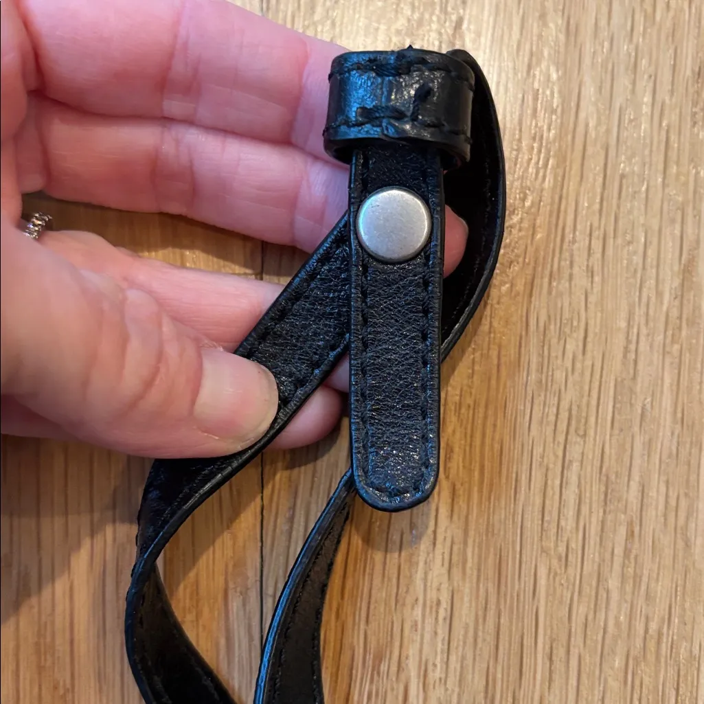 Vtg Juicy Couture Bag Charm Purse Tag Key Chain Silver Medallion - Image 3