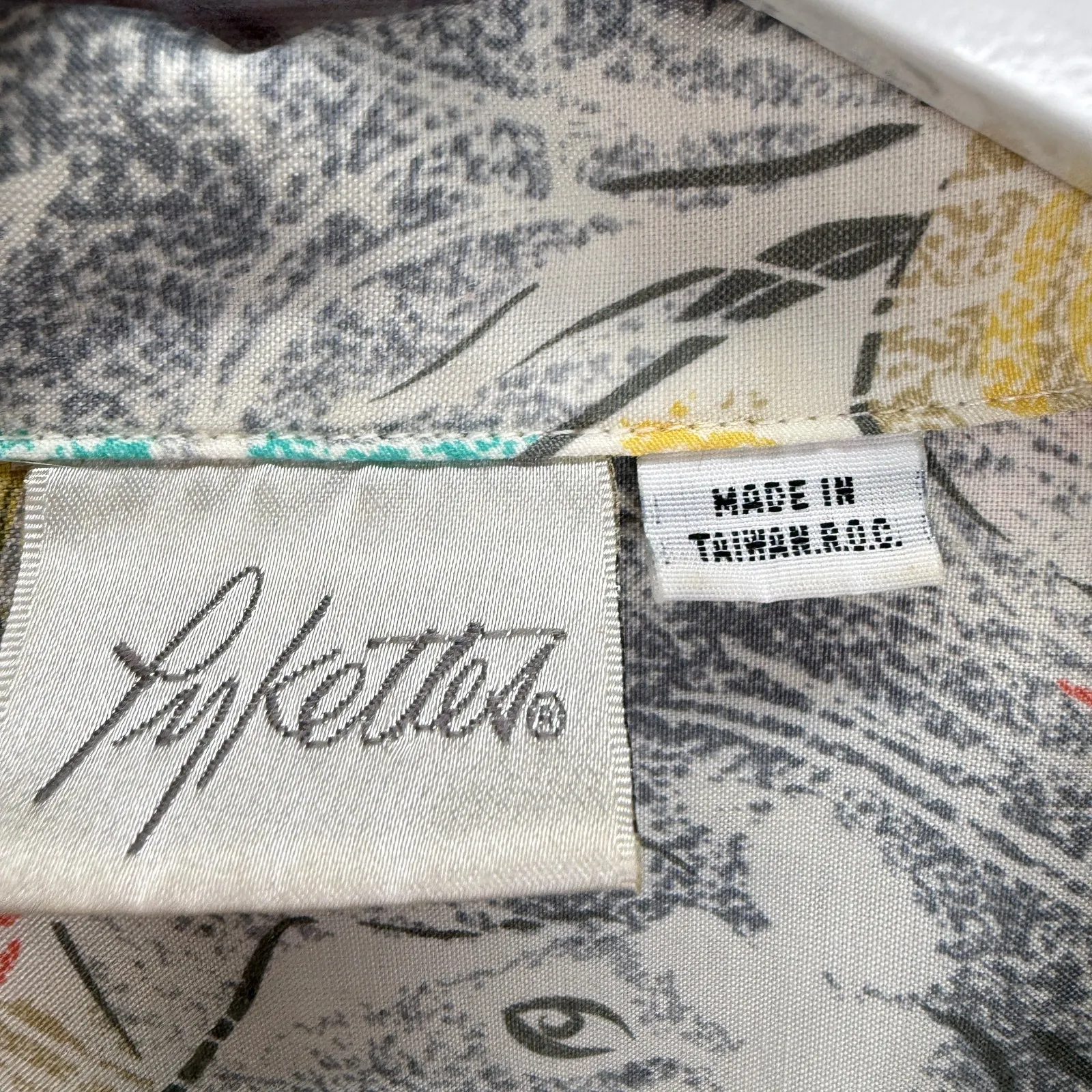 Vintage 80s 90s Shirt Blouse Womens M Pastel Elephant Print Secretary Safari Gray Size M - Image 3