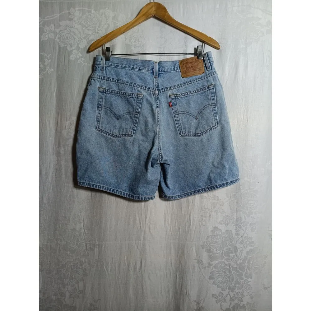 VTG Levi Jean Shorts 13 Jr Light Wash Blue Denim Cotton 2000 Y2K High Rise Mom - Image 9