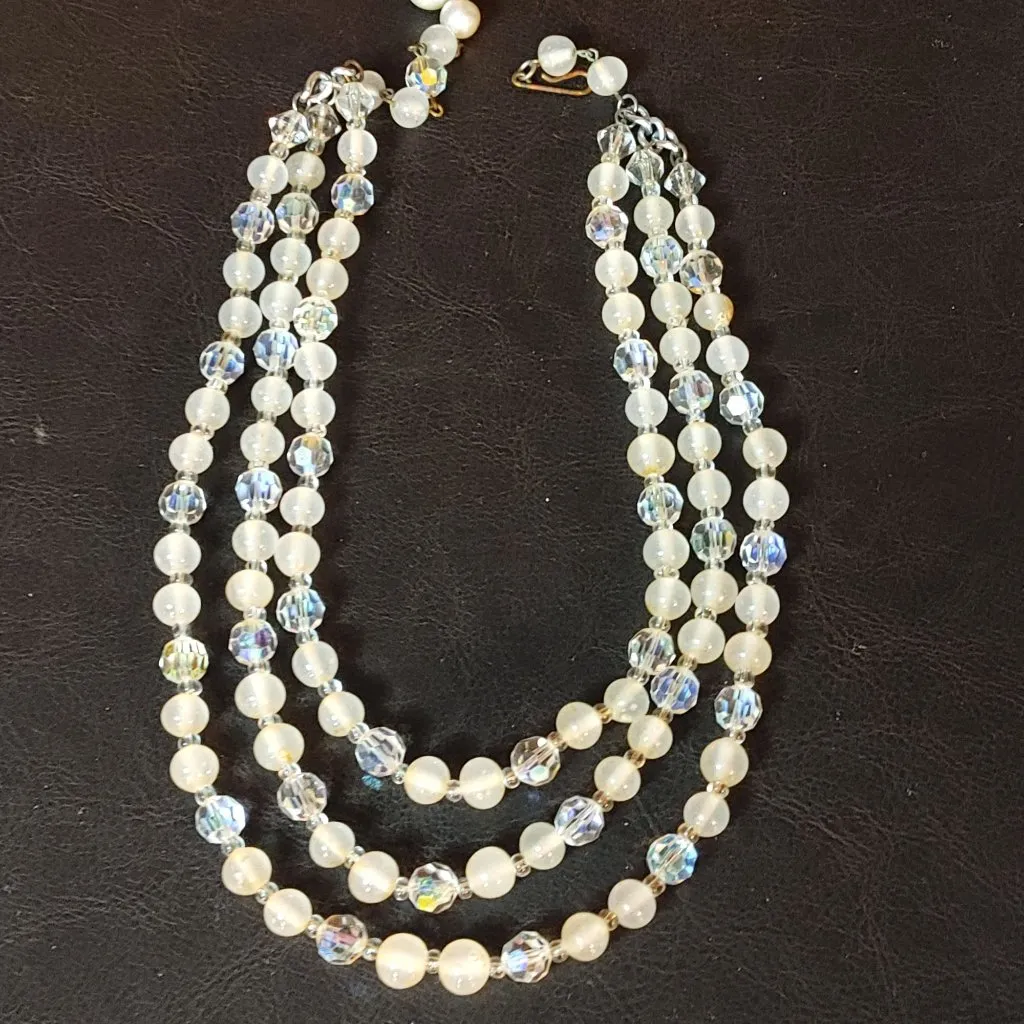 Multi Strand Necklace Aurora Borealis Vintage 3 Strand Crystal Glass Faux Pearl White Size 12 - Image 10