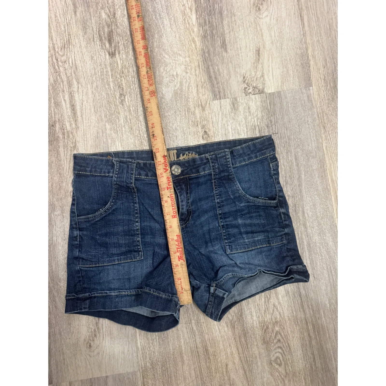 KUT from the Kloth Womens Denim Shorts Blue Size 12 Pockets Button Fly - Image 6