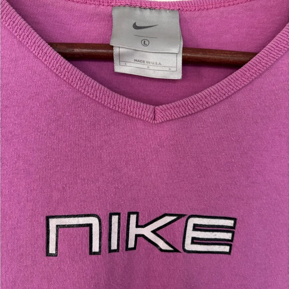 Nike Vintage Silver Tag 2000s Y2K Pink Spellout Logo Front Letters Women's Tee L - Image 2