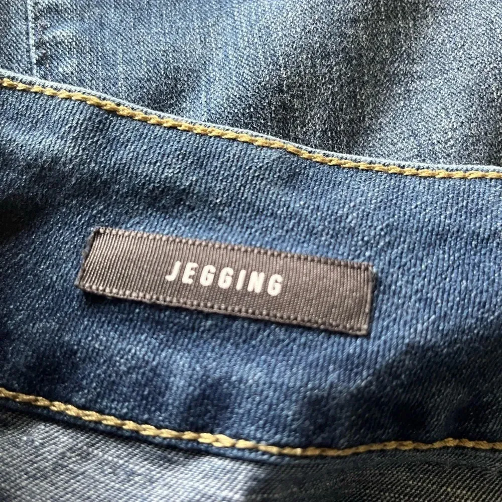 Torrid Premimum Ultimate Stretch Jeggings jeans, size 18R in medium wash. - Image 7