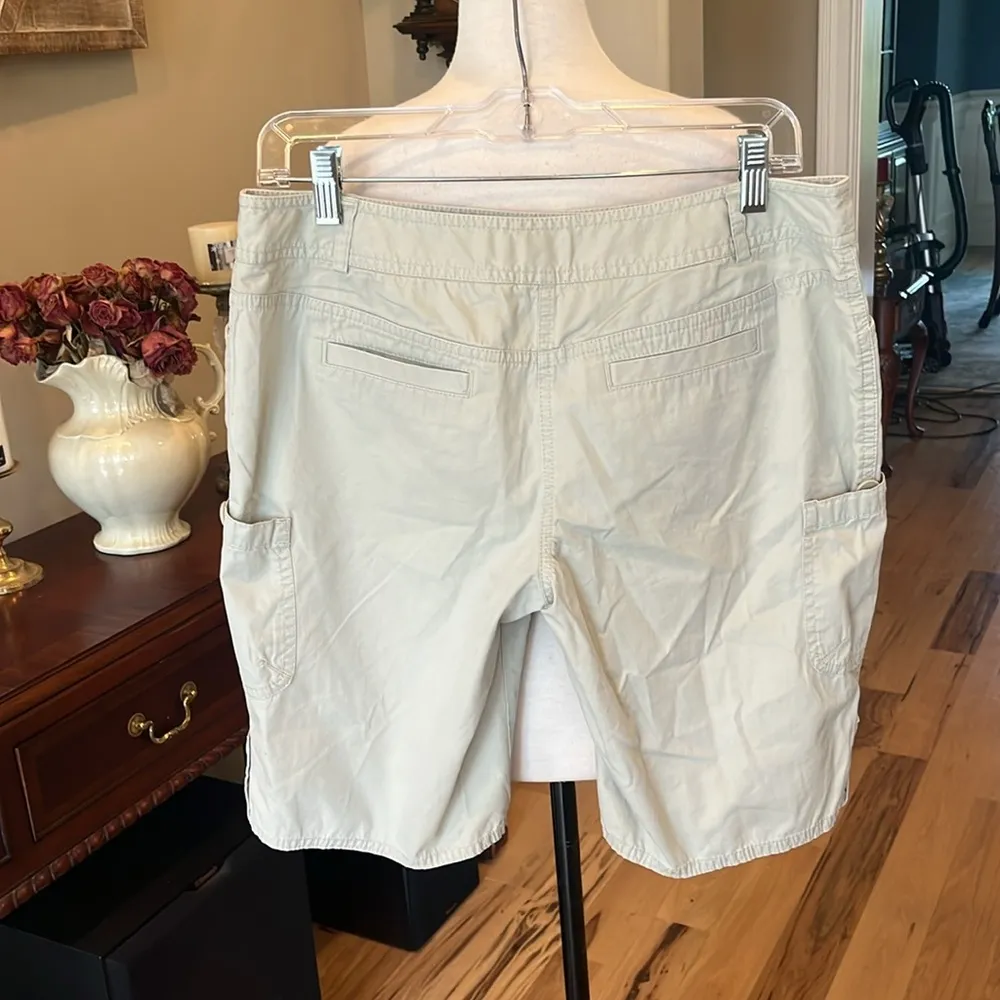 Anne Taylor LOFT Khaki Shirts Cargo Bermuda - Image 4