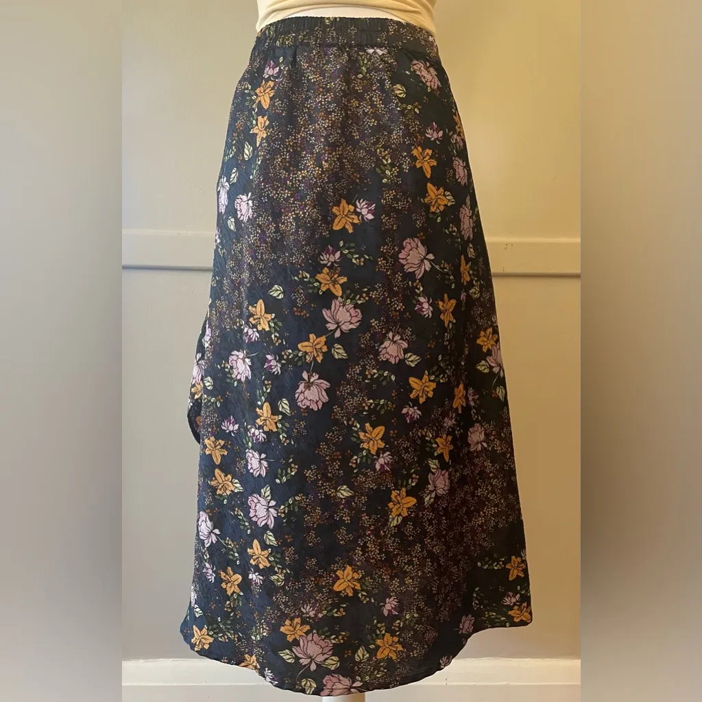 VERO MODA  Whimsical Navy Skirt - Image 4