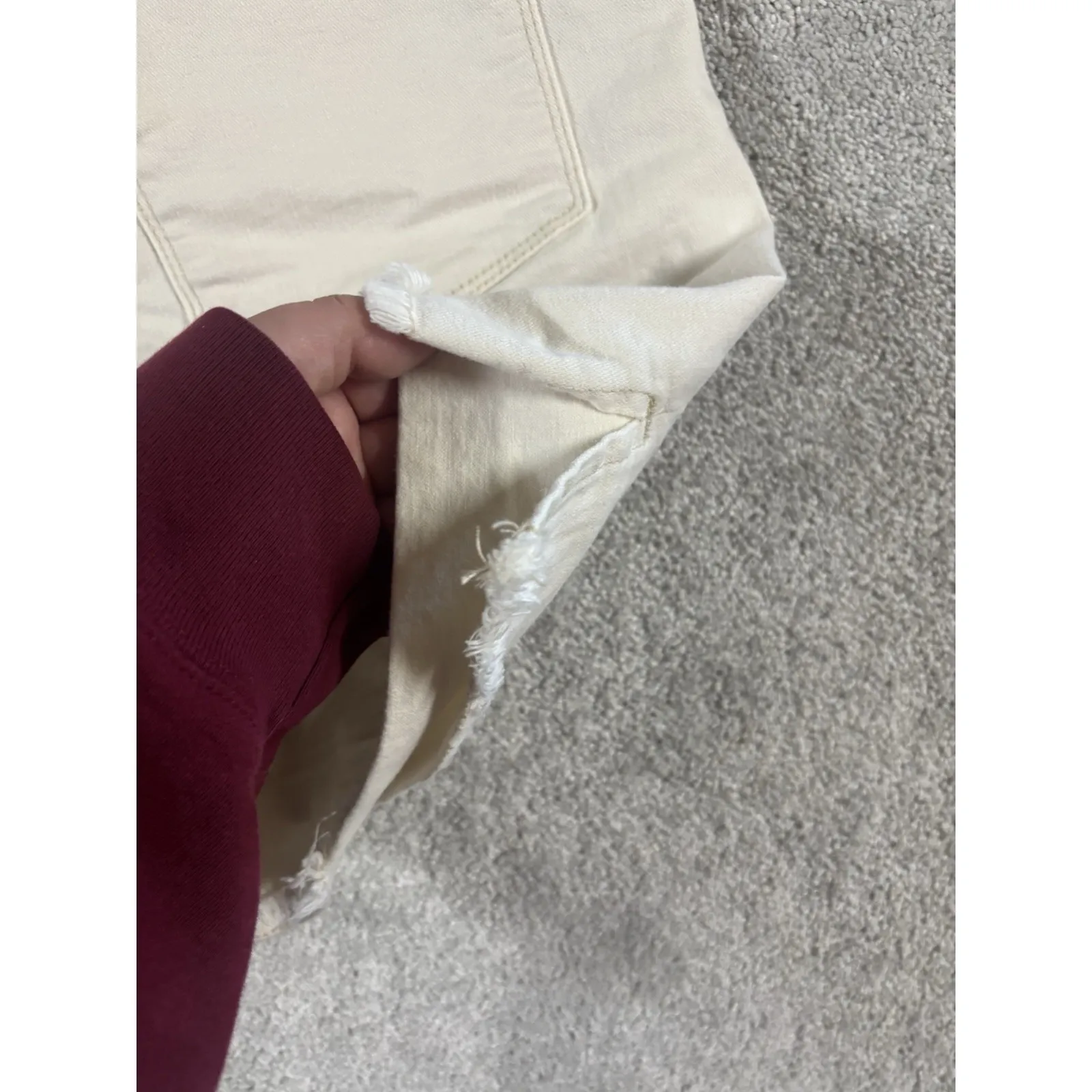 judy‎ blue beige off white shorts medium fray hem - Image 4