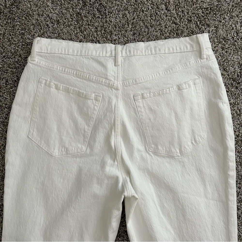 Abercrombie & Fitch Curve Love Ultra High Rise 90s Straight Jeans - Image 9