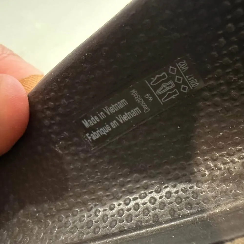 Crocs Slip On Casual Ballet Flats Women’s 9 Brown Rubber Minimalist Comfort Work - Image 6