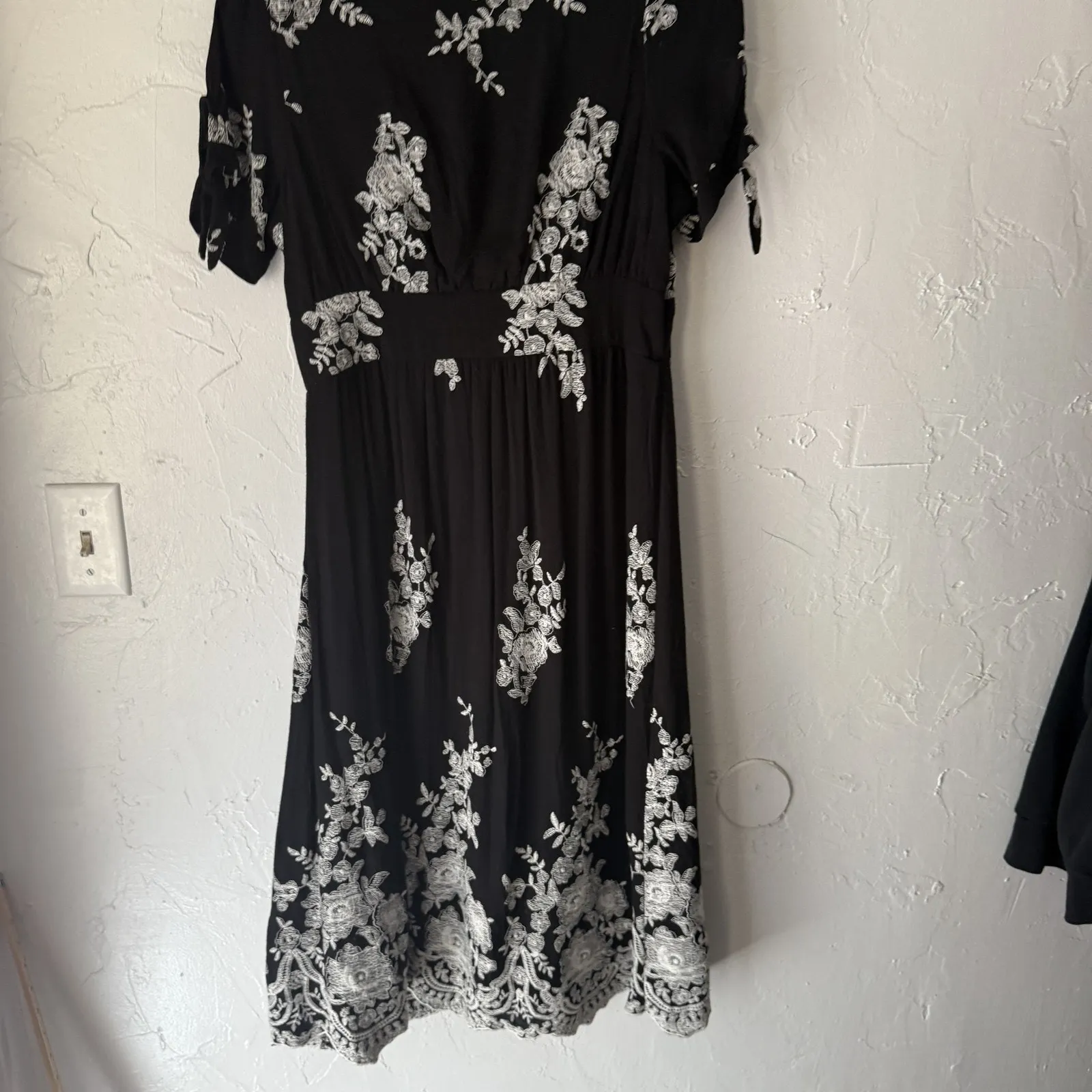 Superfoxx Dress Womens Medium Black White Embroidered Floral‎ Boho Midi Button - Image 9