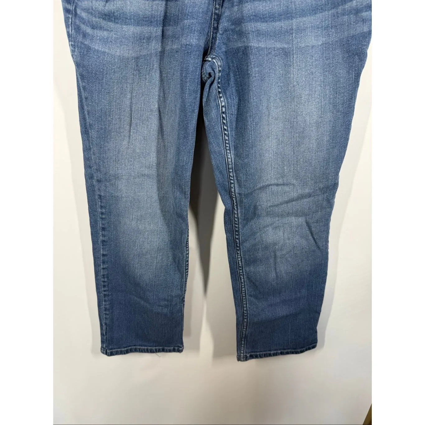 Indigo Blue Maternity Cropped jean size large 24" Inseam - Image 4