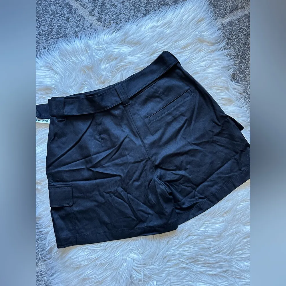 Old Navy extra high waisted cargo shorts - Image 10