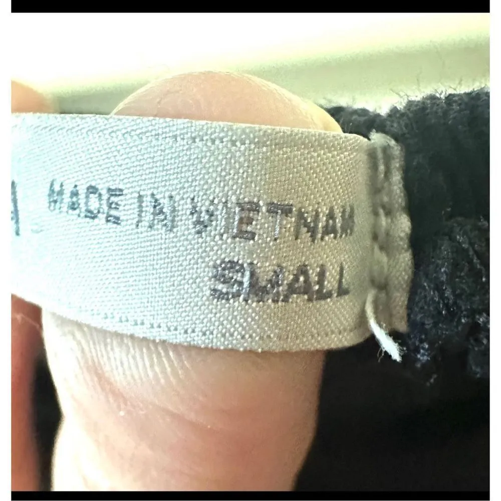 Active USA black cropped short sleeved button front top - Image 5