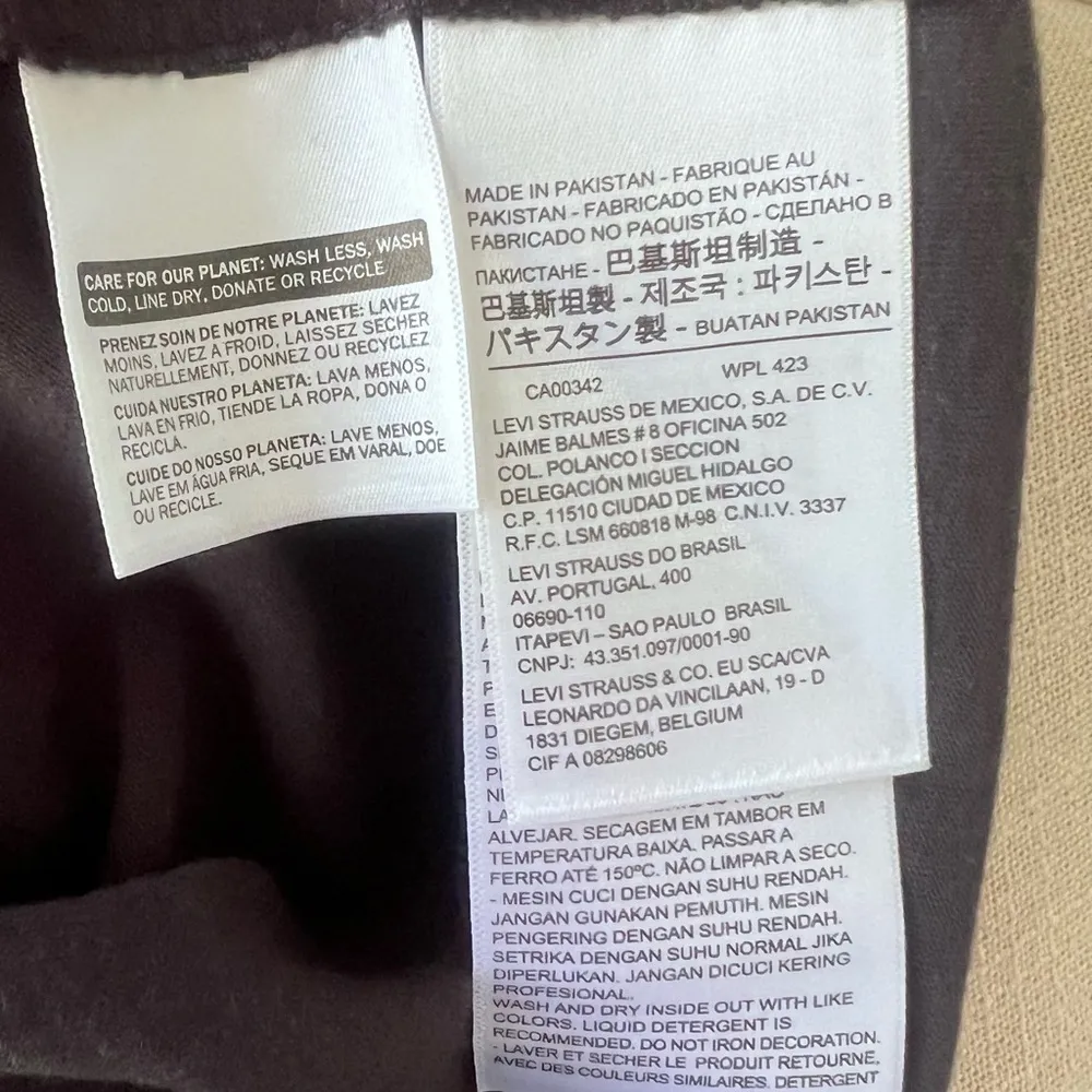 Levi's Graphic Long Sleeve Crop Women's Tee Size Large - Image 7