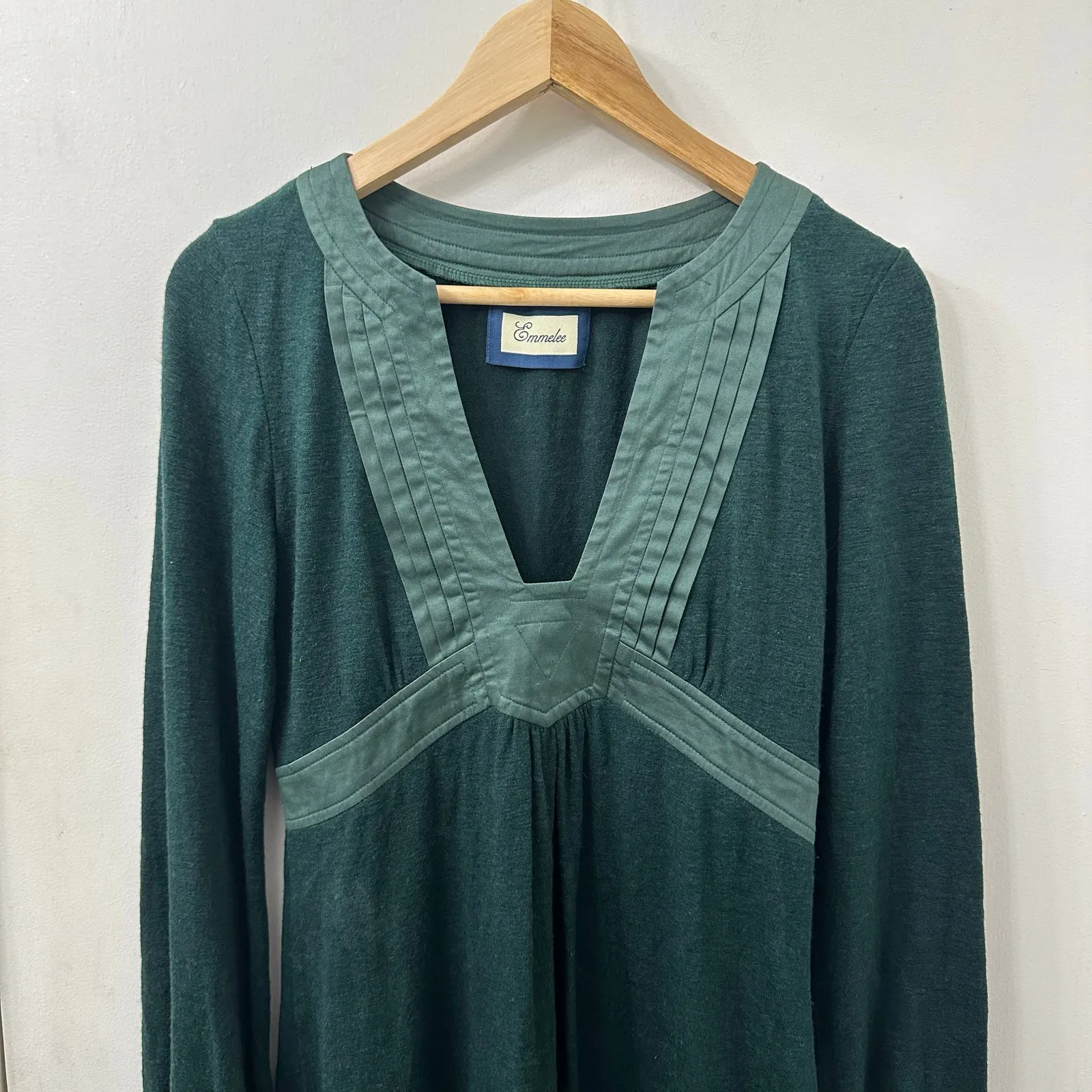 Vintage Emmelee Midi Dress Green‎ Long Sleeve V - Image 2