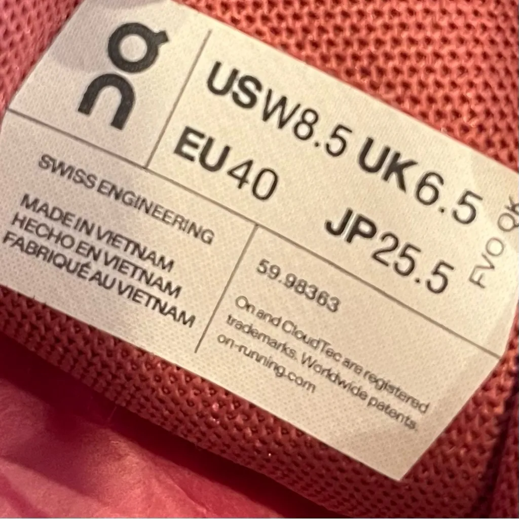 On Cloud 5 Ice/Prairie Color Sneaker Women’s Size 8.5 - Image 10