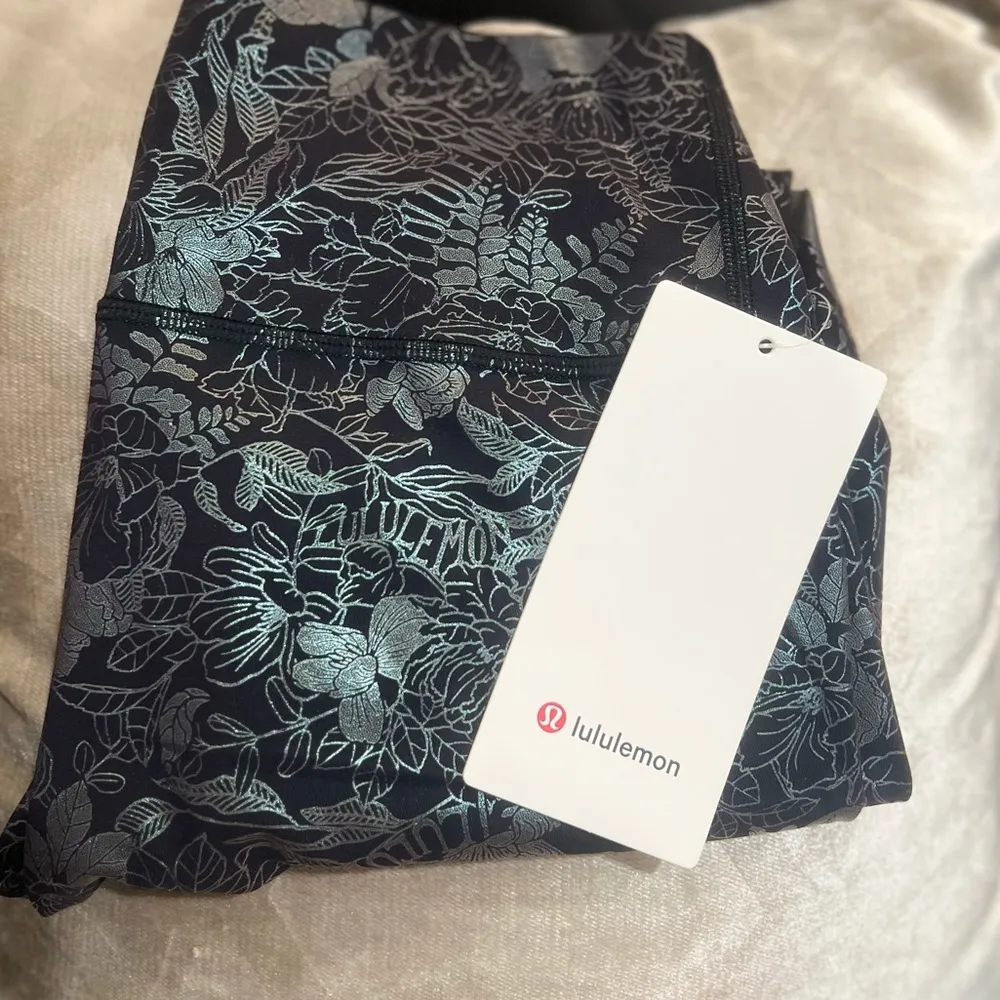 Wunder Under High Rise Tight Shine Flourish Black Iridescent Foil - Image 6