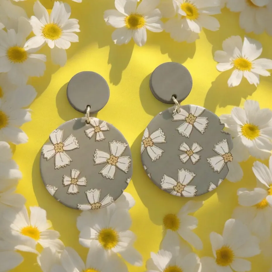 Adorable Elegant Classic Grey‎ Round Shape White Flower Dangle Acrylic E… Gray - Image 4