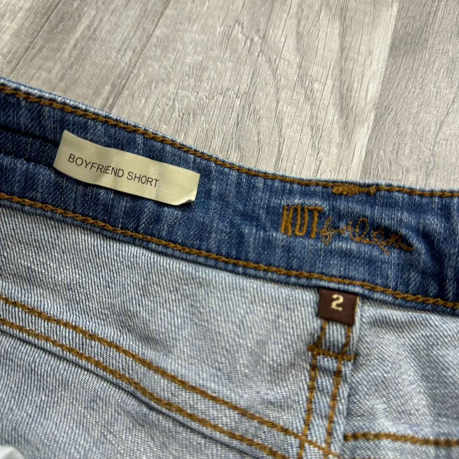 Kut fom the Kloth Boyfriend Denim Jean Shorts Distressed Size 2 - Image 5