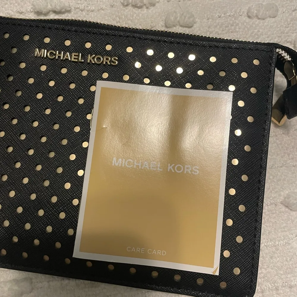 Michael Kors NWOT  Wristlet - Image 4