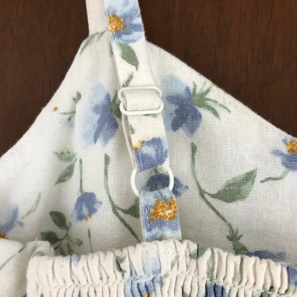 Old Navy Linen Blend Blue Flower Jumpsuit - Image 6