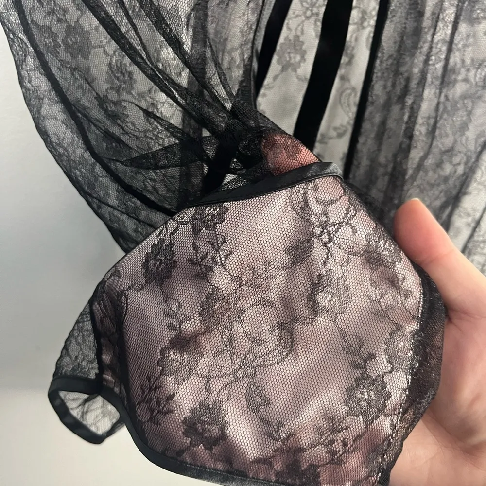 Victorias Secret Pink Satin And Black Lace Pocket Top tie front size 36D - Image 2