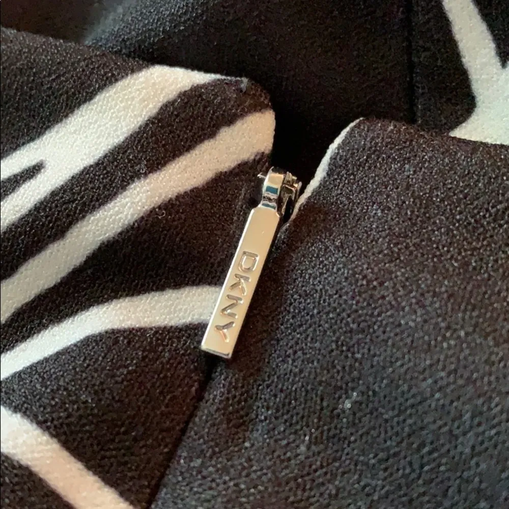 DKNY Floral Fit & Flare Dress with Pockets Black - Image 12