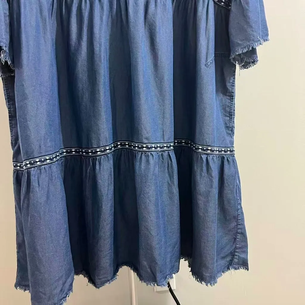 NWOT John Mark Embroidered V - Image 8