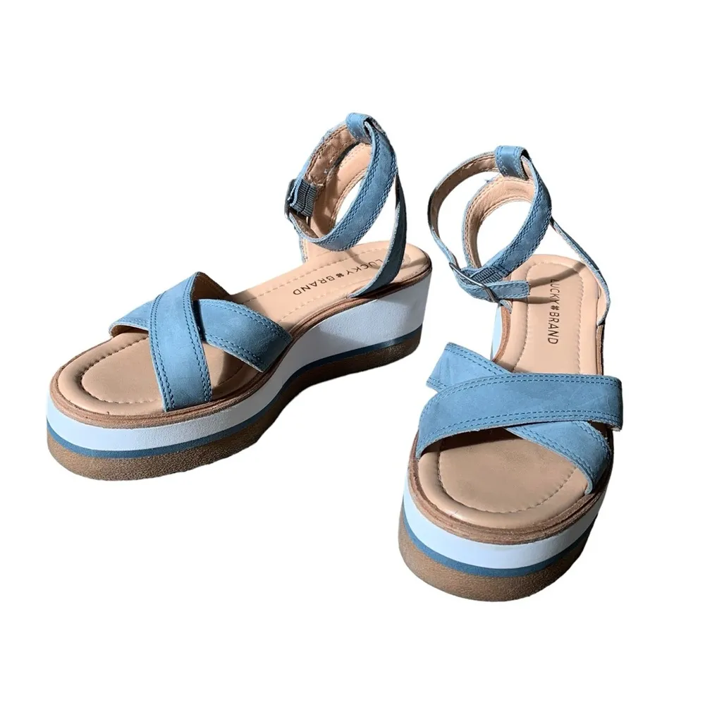 Lucky brand colorblock platform stacked chunky sandals denim blue leather white - Image 4