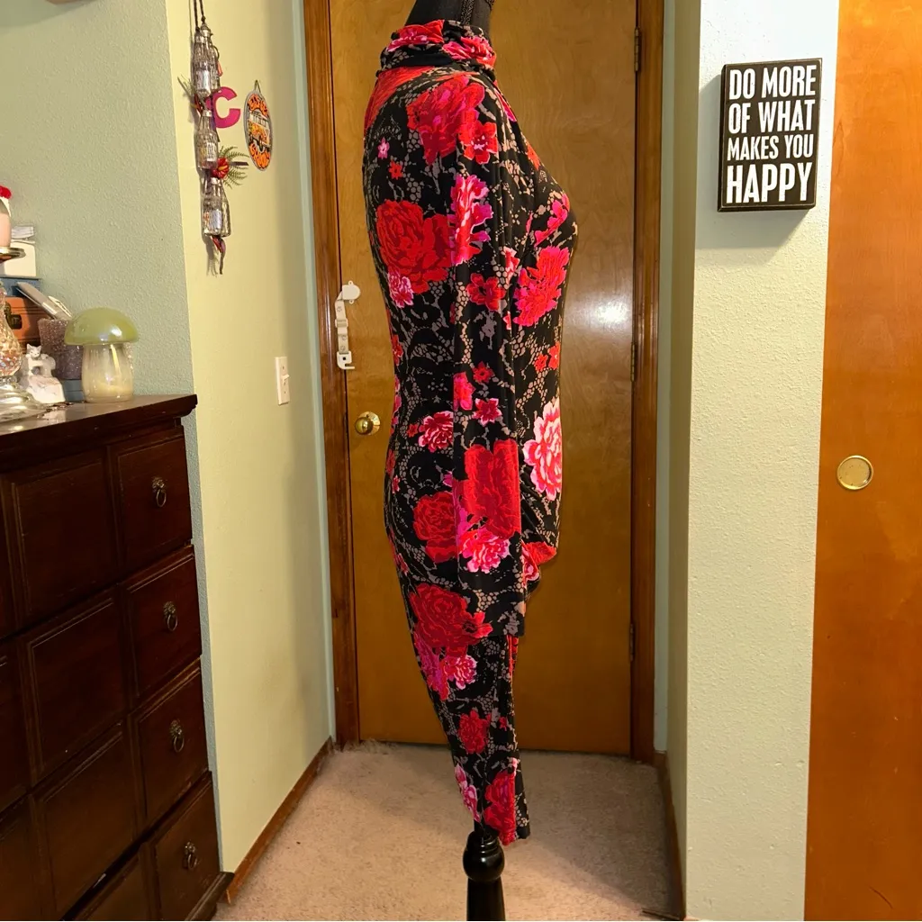 Venus floral mock halter neck long sleeve bodycon ruched midi dress M keyhole - Image 2