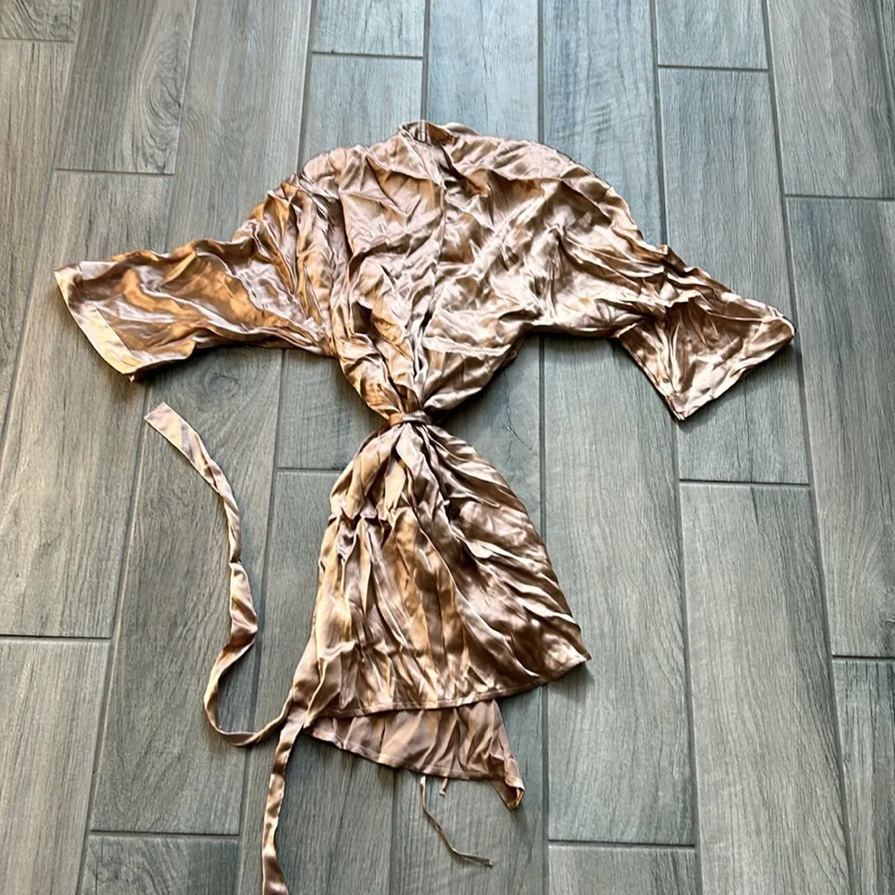 Intimissimi rose satin short robe Size undefined - Image 5