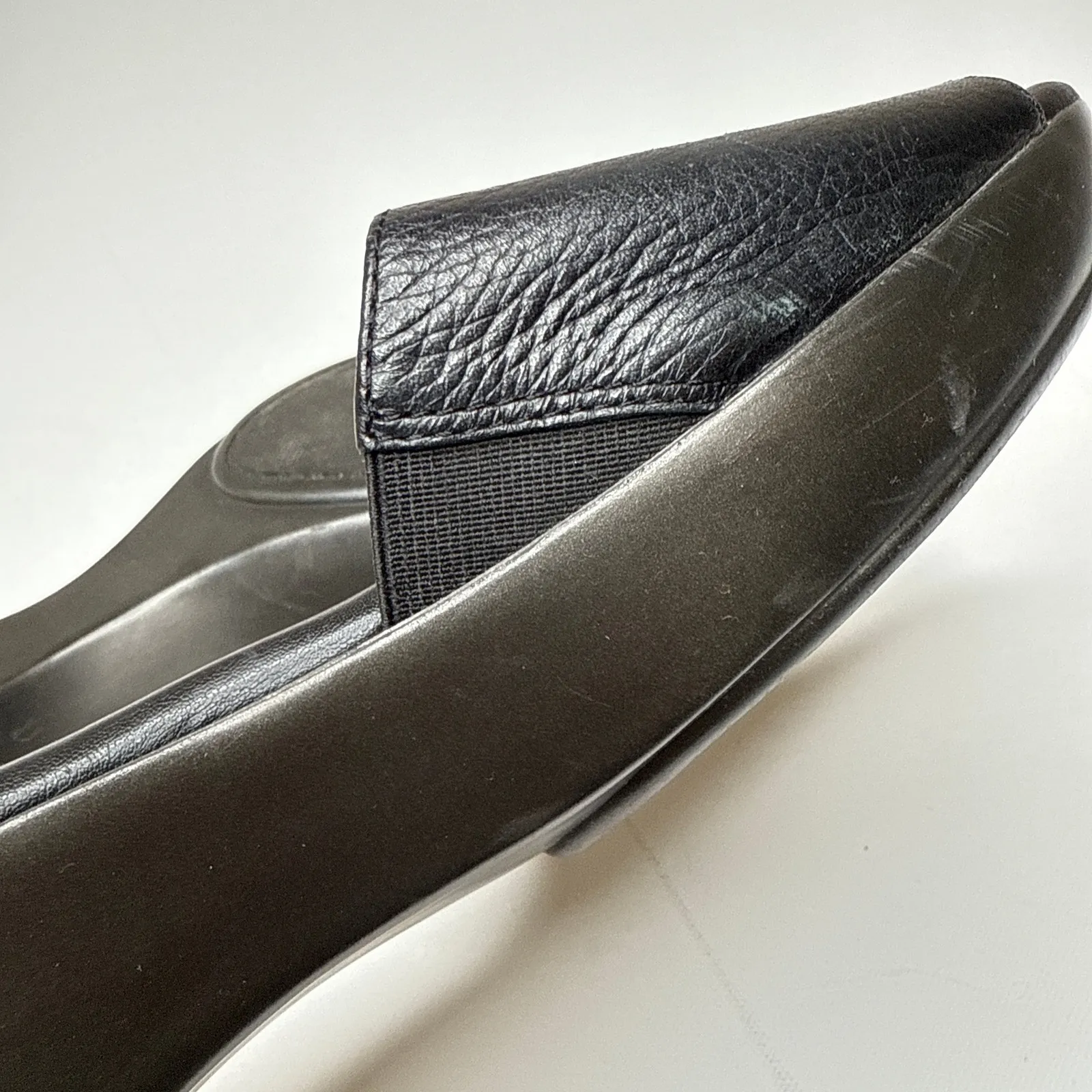 Talbots Open-Toe Wedge 2" Heels Size 8AA Black‎ Textured Leather Slip-on Sandal - Image 5