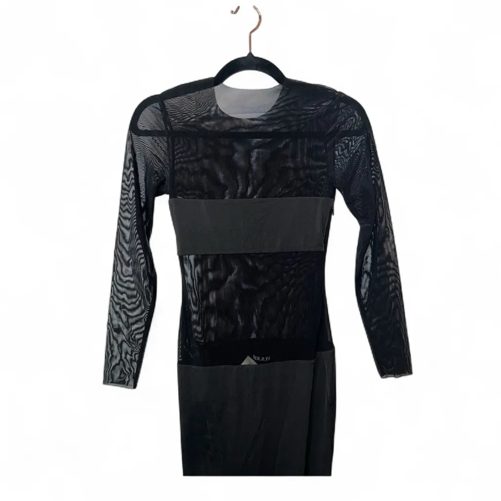 SER.O.YA Silver Maxi Dress in Black
Color: Black Size XS NWT Sold out online - Image 8