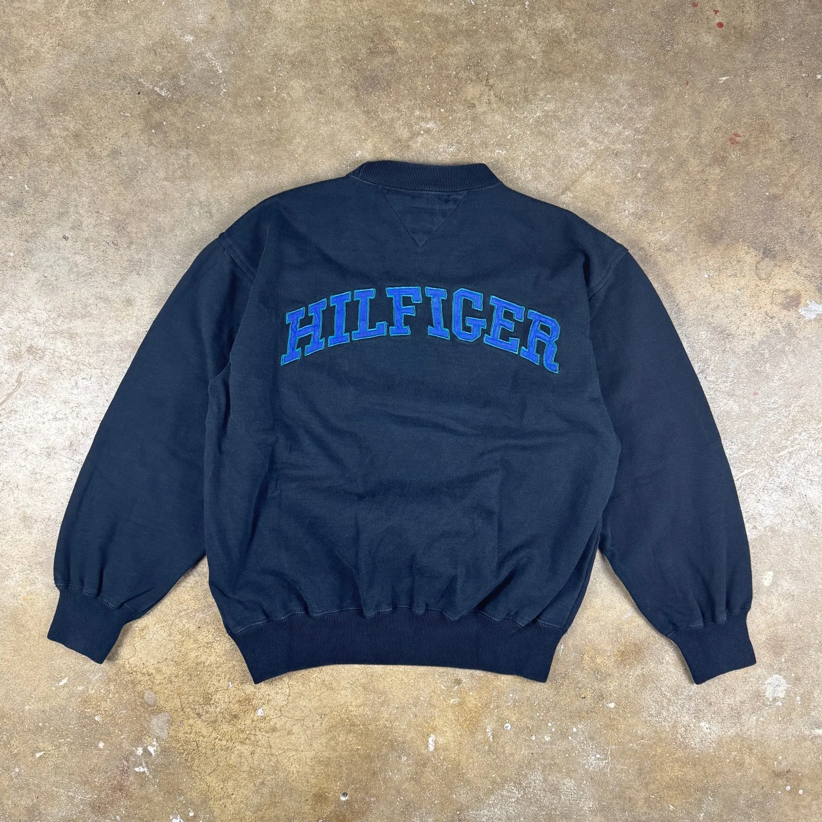 Vintage‎ Tommy Hilfiger Spell Out Sweatshirt Black Blue Green 90s Crewneck L - Image 3