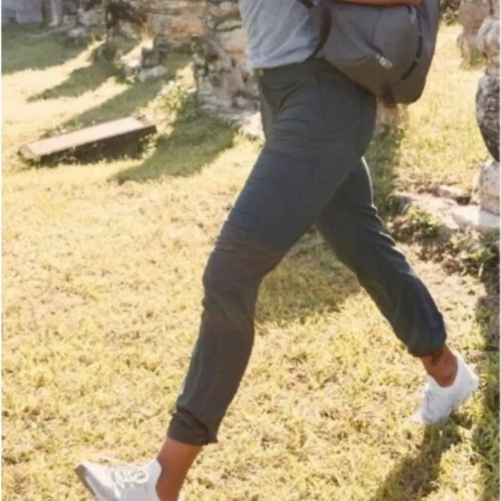 Athleta Trekkie Cropped Ripstop Hiking Gray Pants - Image 7