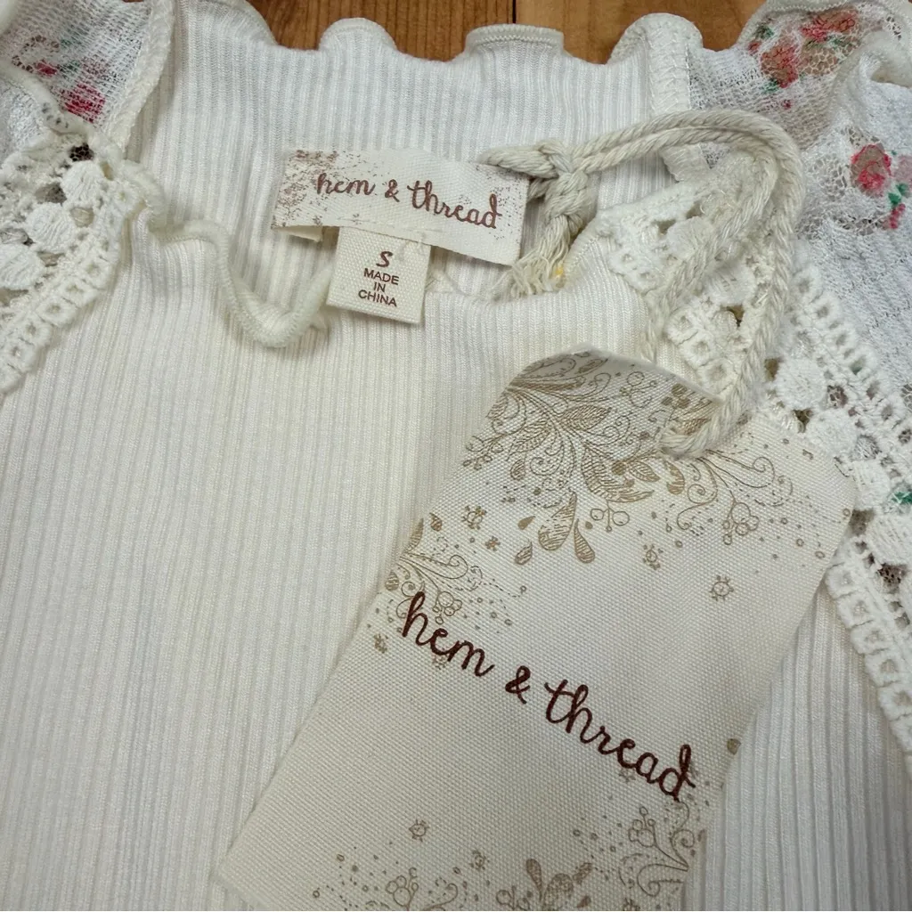 Hem & Tread Ribbed Mock Neck Scallop Trim Dainty Floral Long Sleeves Small New - Image 8