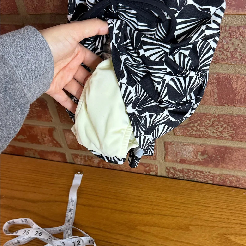 Seawaves swim romper Black Size 6 - Image 2