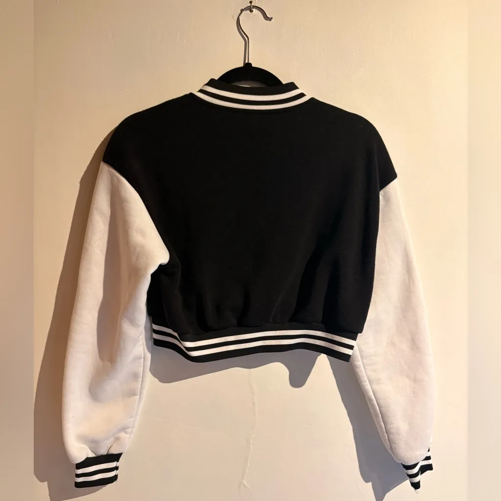 SheIn Cropped varsity jacket - Image 5