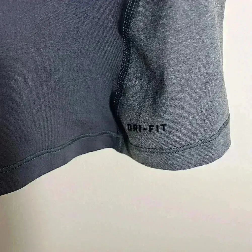 Nike Womens Dri-Fit Pull Over Sleeveless Tank Top Gray Size Small - Image 4